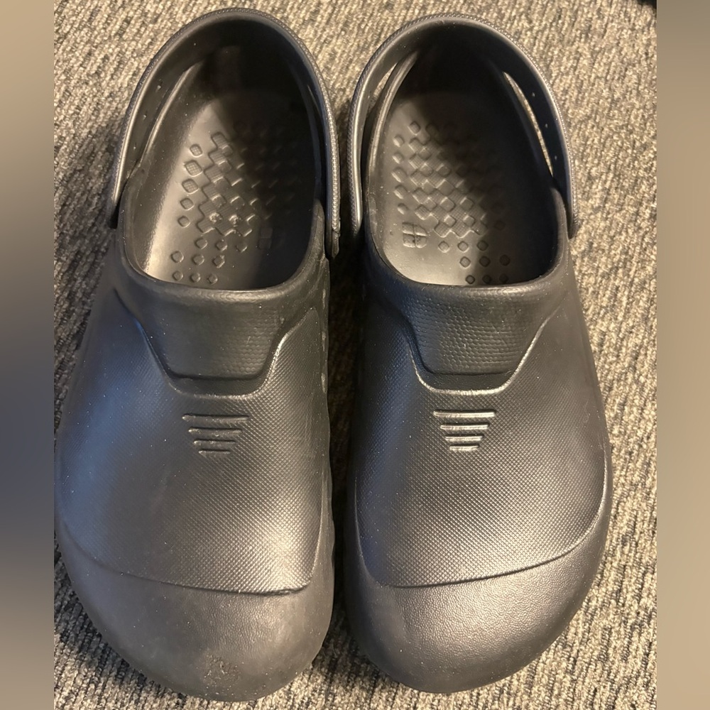 SHOES FOR CREWS UNISEX BLACK SLIP RESISTANT CLOGS Women's Size 8 Men's 6